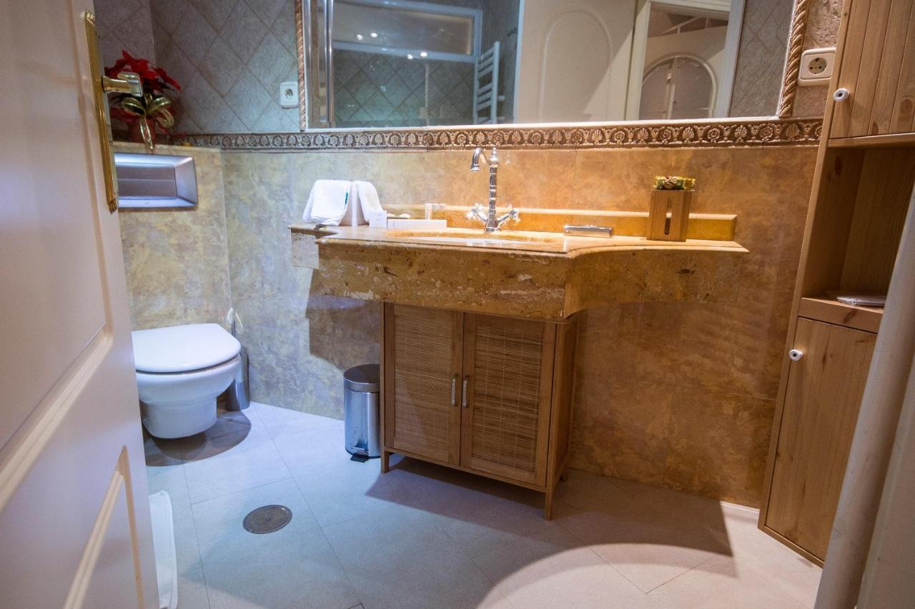 Oshun Puerta Del Sol Deluxe Apartment มาดริด ภายนอก รูปภาพ