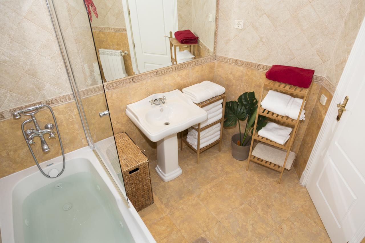 Oshun Puerta Del Sol Deluxe Apartment มาดริด ภายนอก รูปภาพ