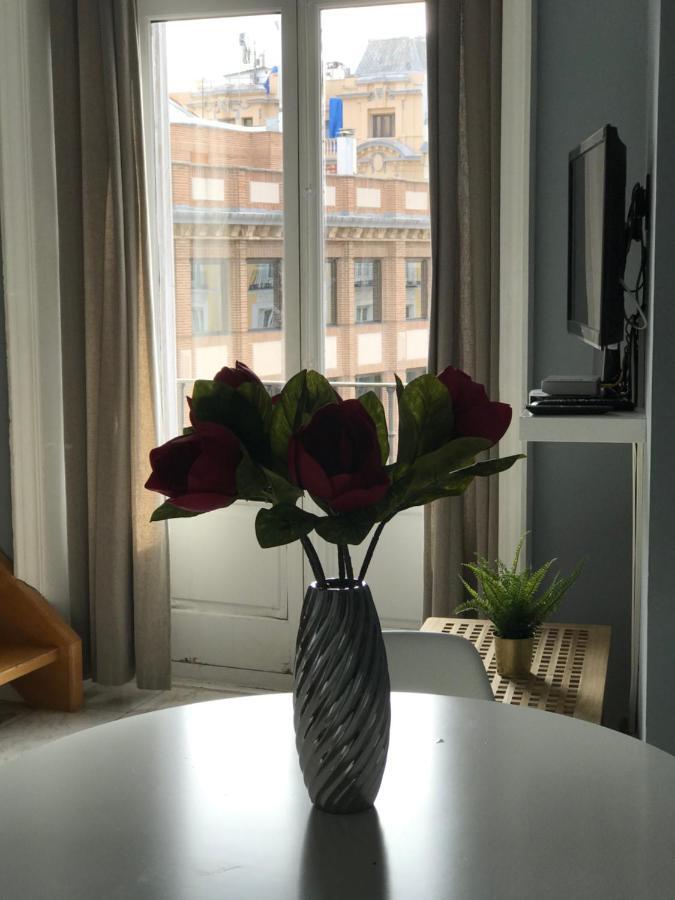Oshun Puerta Del Sol Deluxe Apartment มาดริด ภายนอก รูปภาพ